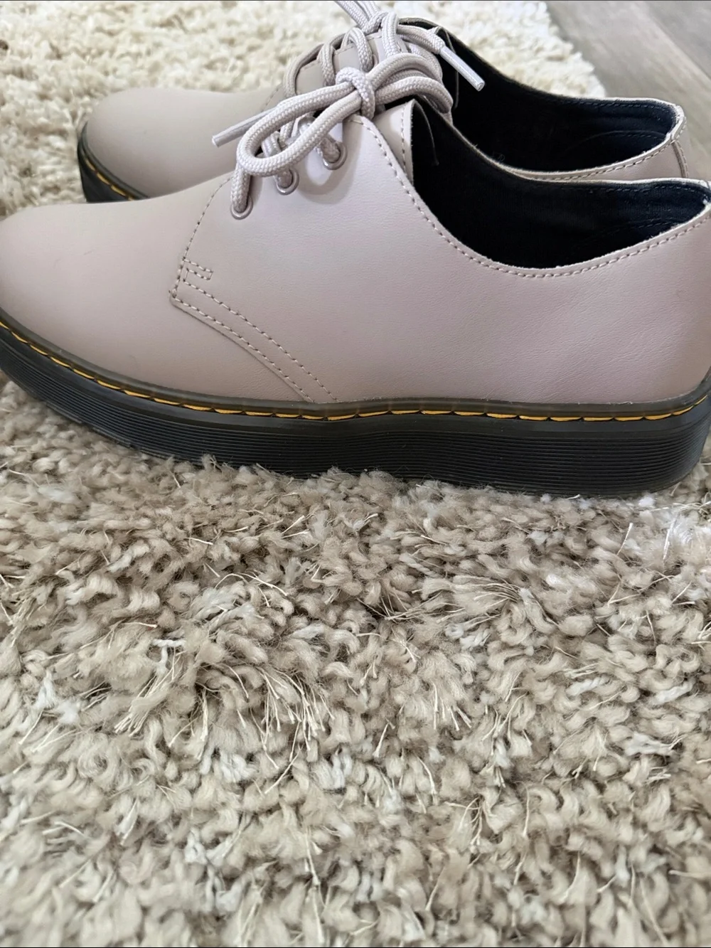 Dr. Martens Men's 3-Eye Derby in Light Gray
